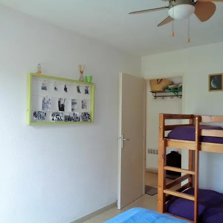 2 Chambres 1Ere Ligne Mer דירה